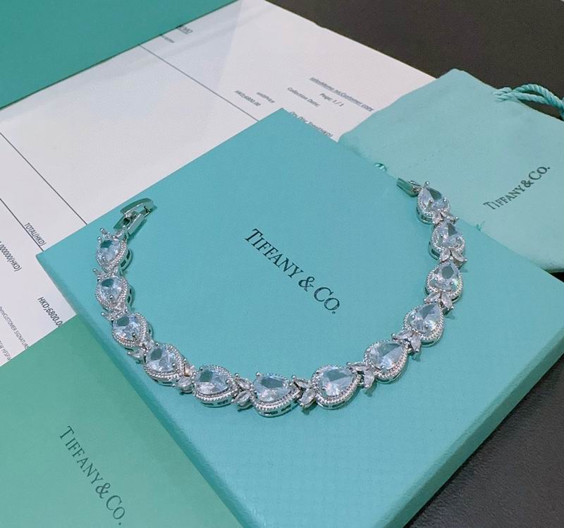 Tiffany bracelet 06yxh13